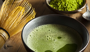HOW TO MAKE MATCHA