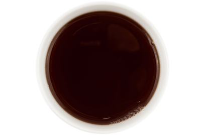 organic-golden-yunnan-black-tea-brew